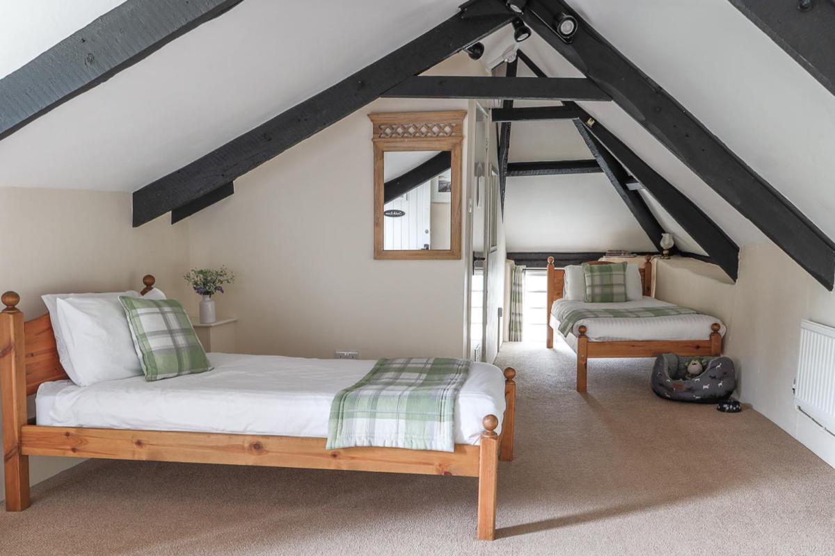 Bearslake Inn Bridestowe Bilik gambar